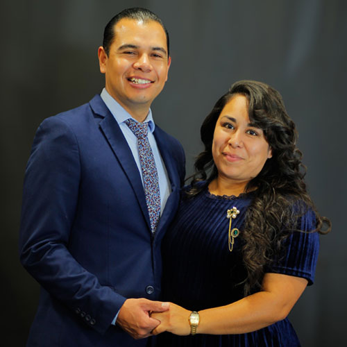 Gilberto-&-Brianna-Joya-(Youth-Ministry-Leader) Fernando & Josefina Flores (Pastor)