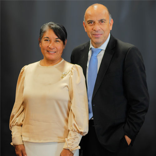 Pastor.-Fernando-y-Josefina-Flores Fernando & Josefina Flores (Pastor)
